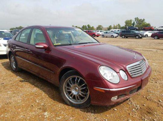 2003 Mercedes Benz E 500 going for N300,000