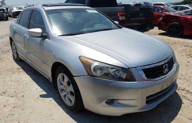 2008 Honda Accord Going for N400,000