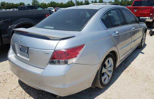 2008 Honda Accord Going for N400,000