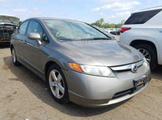 2006 Honda civic going for N400,000 EX