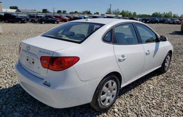 2008 Hyundai Elantra going for N400,000