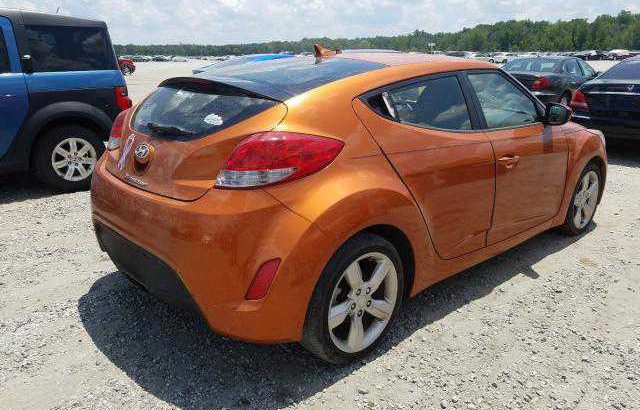 2012 Hyundai Veloster going for N500,000