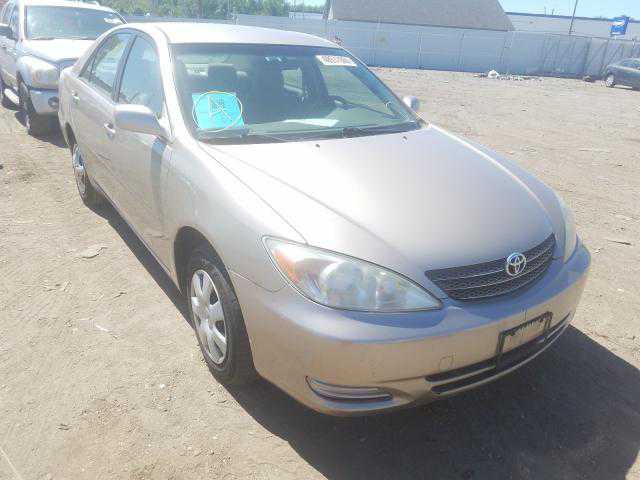 2002 TOYOTA CAMRY LE For Sale Going For N250,000