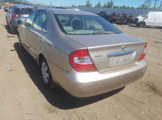 2002 TOYOTA CAMRY LE For Sale Going For N250,000