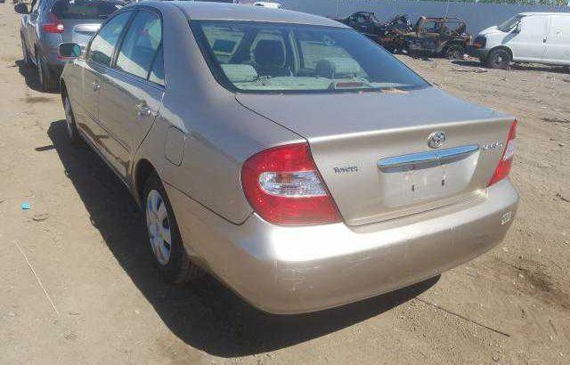 2002 TOYOTA CAMRY LE For Sale Going For N250,000