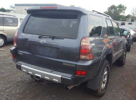 2004 TOYOTA 4RUNNER SR For Sale Going For N300,000