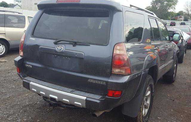 2004 TOYOTA 4RUNNER SR For Sale Going For N300,000